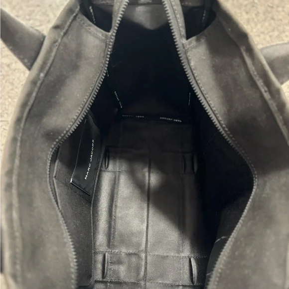 Marc Jacobs Black and White Canvas Tote Bag - Picture 10 of 10